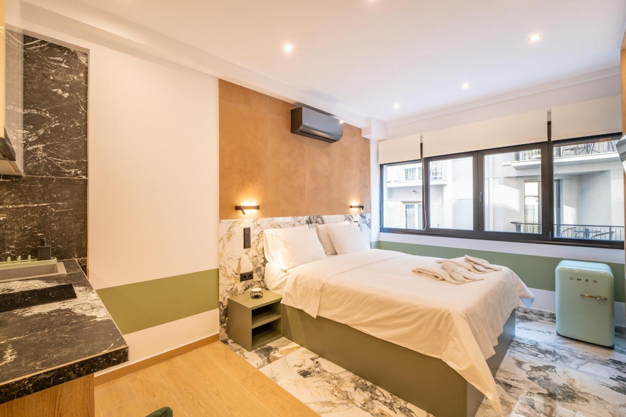 Athensis Apartments In Central Atene Esterno foto