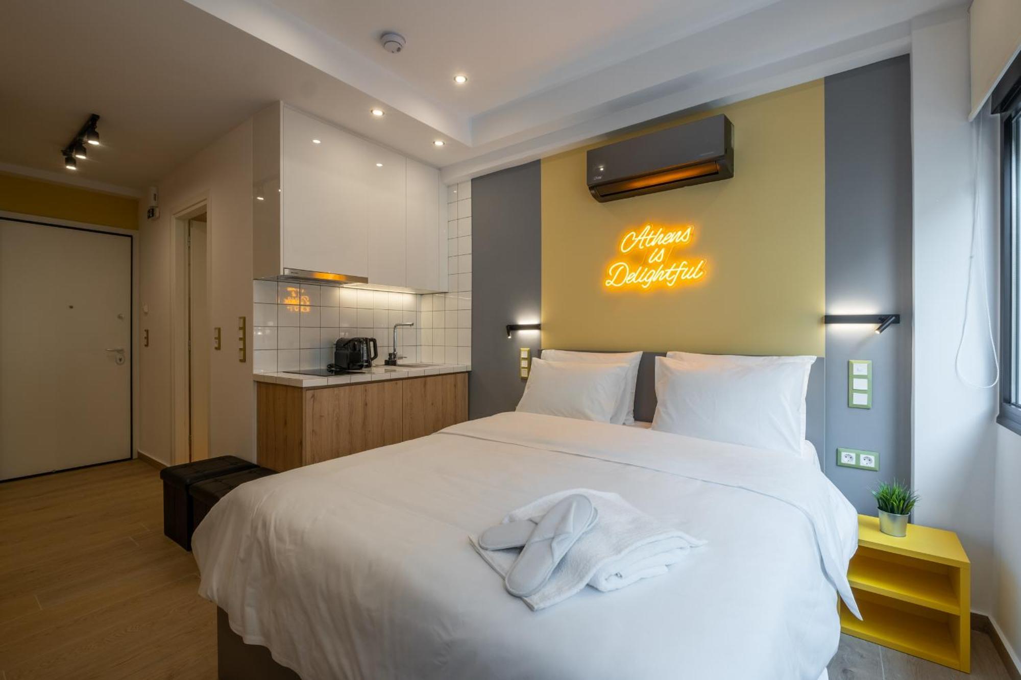 Athensis Apartments In Central Atene Esterno foto