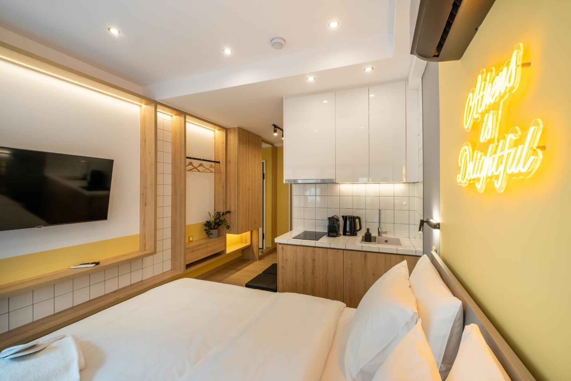 Athensis Apartments In Central Atene Esterno foto