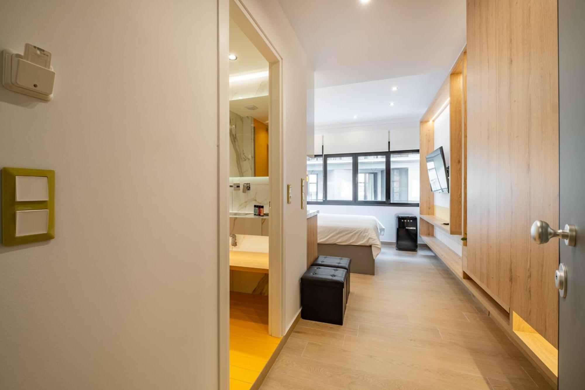 Athensis Apartments In Central Atene Esterno foto