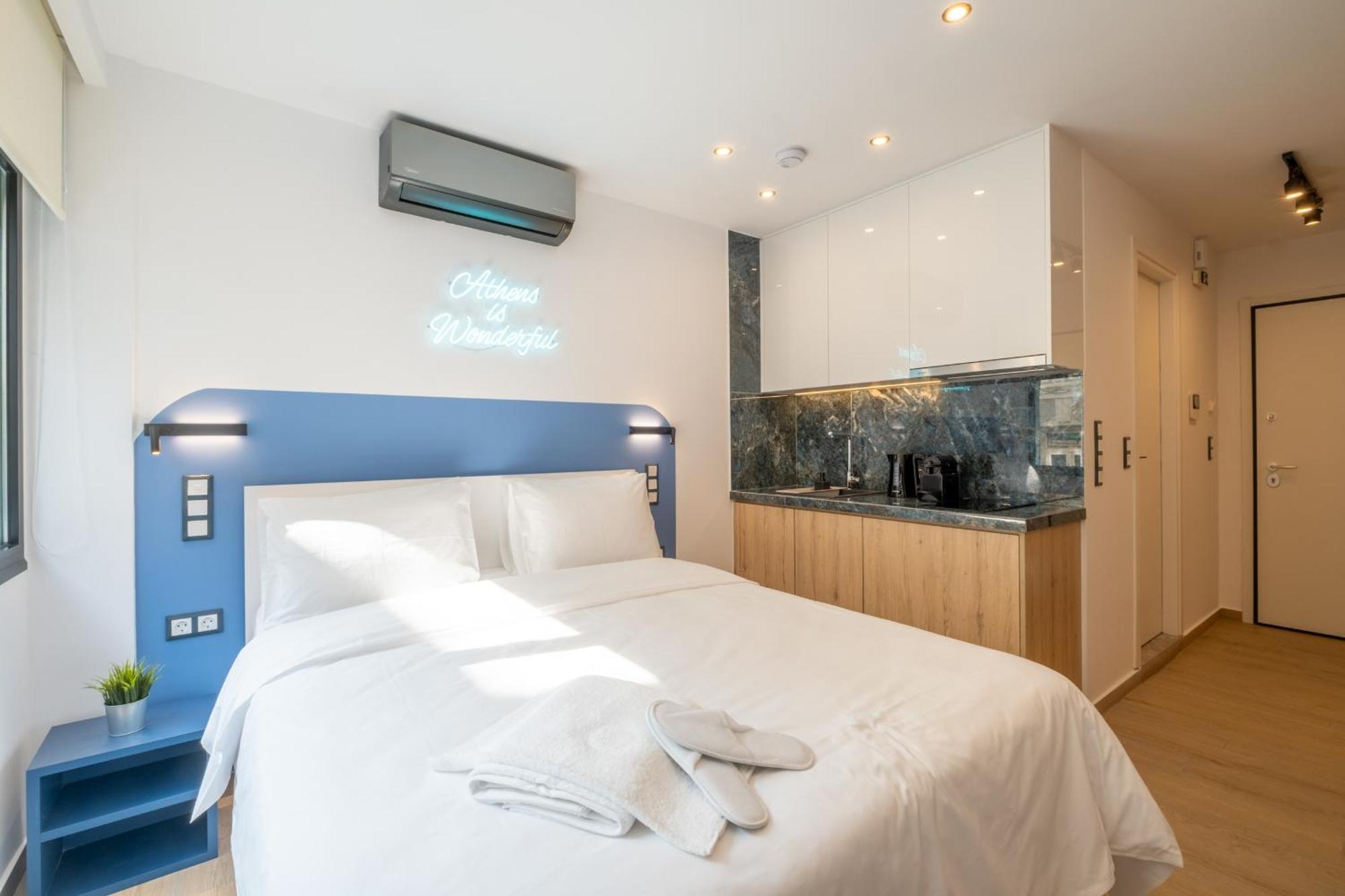 Athensis Apartments In Central Atene Esterno foto